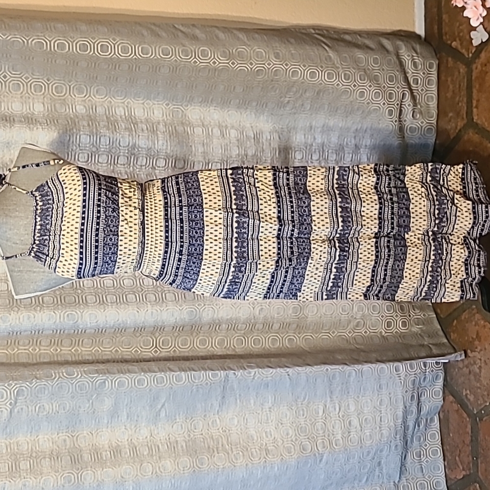 Maxi dress with cinch waist size Medium